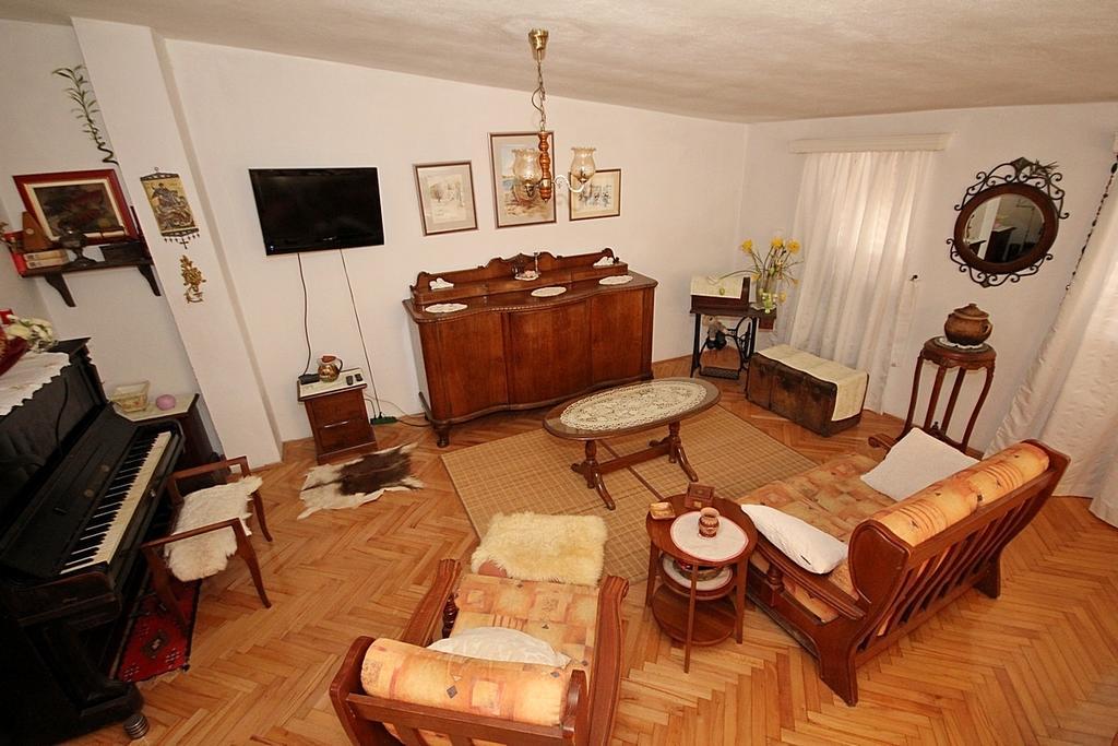 Apartments Juraj ドラスニセ 部屋 写真