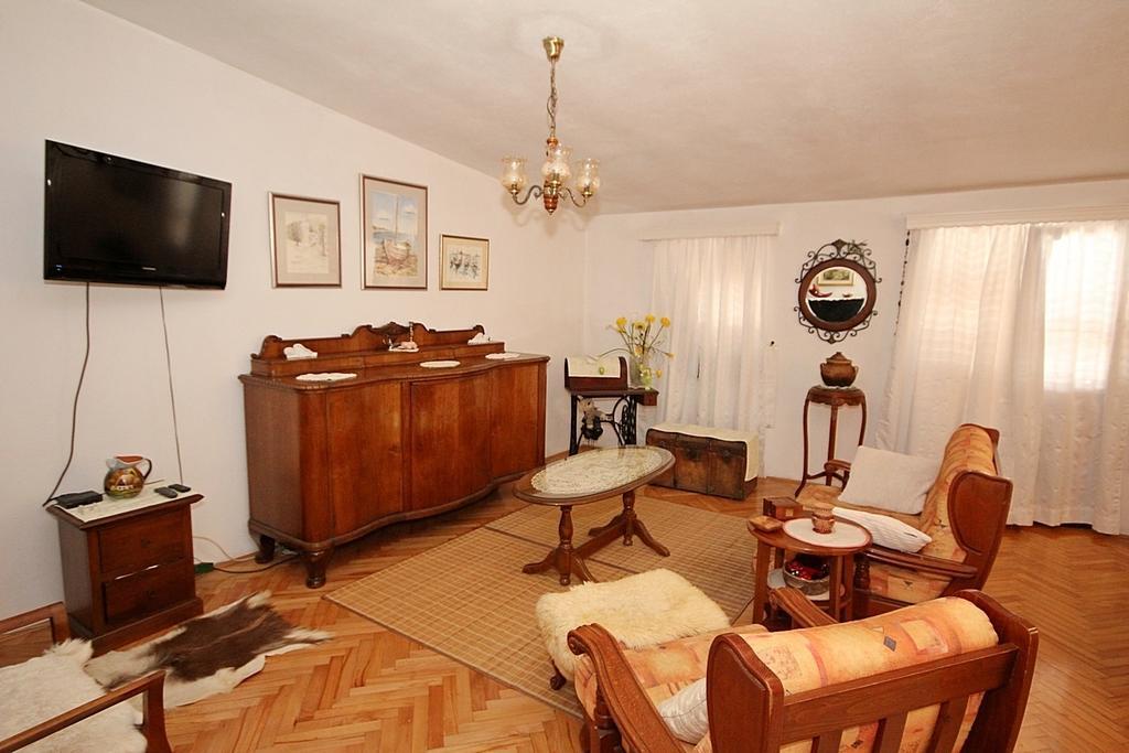 Apartments Juraj ドラスニセ 部屋 写真